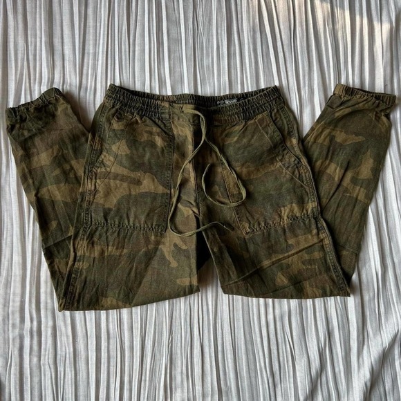 Blank NYC green camo joggers! - Picture 2 of 6